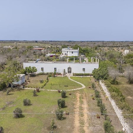 מלנדוניו Villa Lisa Garden And Pool - Happy Rentals מראה חיצוני תמונה