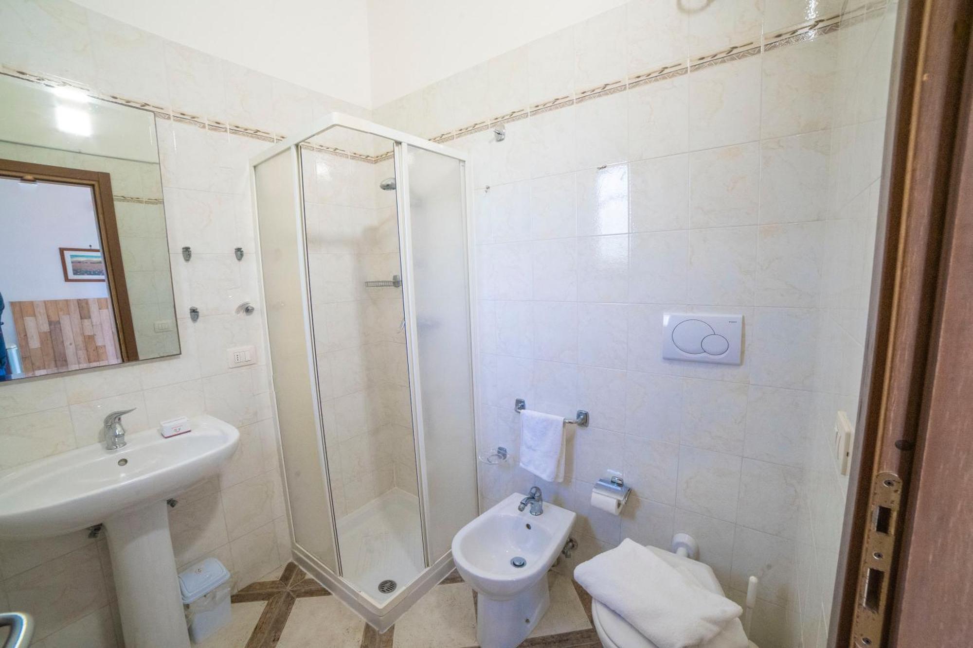 מלנדוניו Villa Lisa Garden And Pool - Happy Rentals מראה חיצוני תמונה